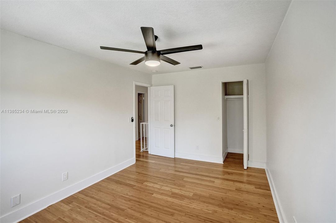 最近售出: $345,000 (3 贝兹, 2 浴室, 1590 平方英尺)