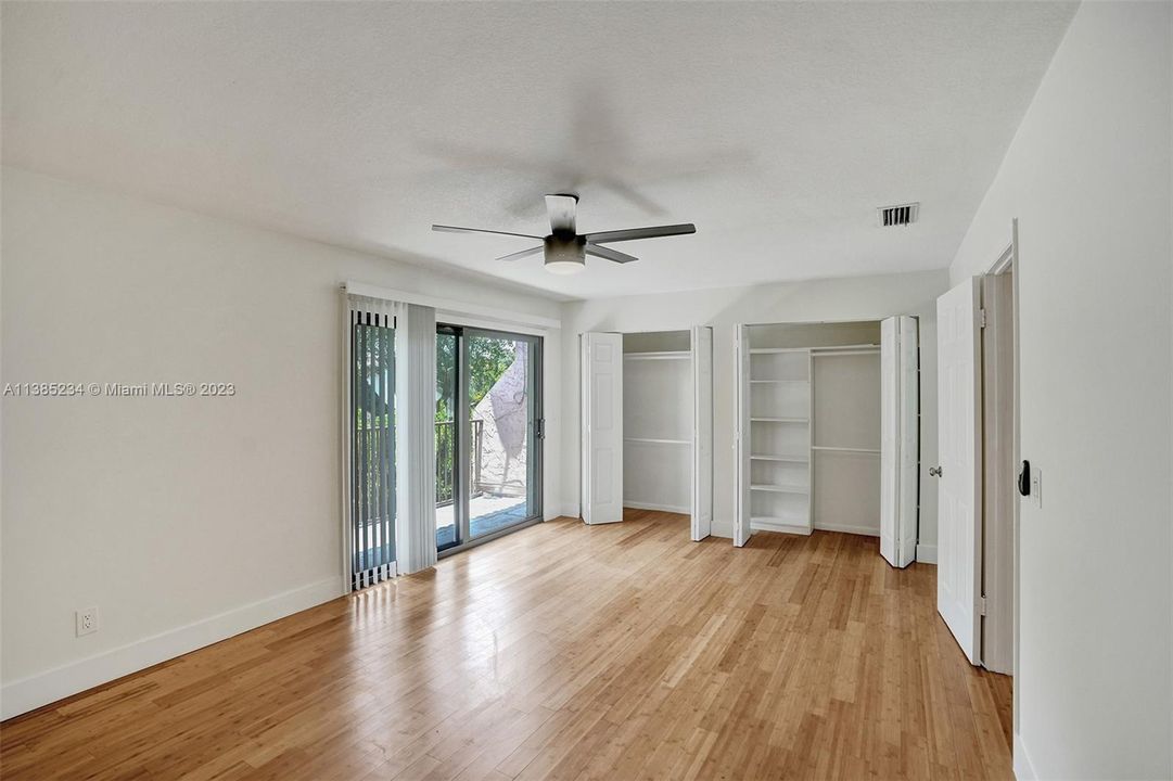 最近售出: $345,000 (3 贝兹, 2 浴室, 1590 平方英尺)