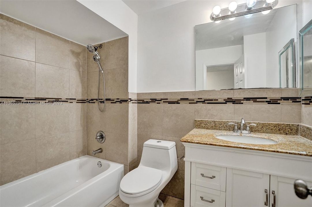 最近售出: $345,000 (3 贝兹, 2 浴室, 1590 平方英尺)