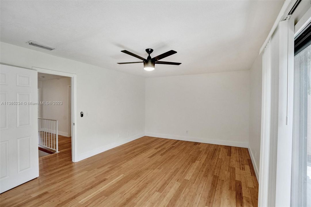 最近售出: $345,000 (3 贝兹, 2 浴室, 1590 平方英尺)