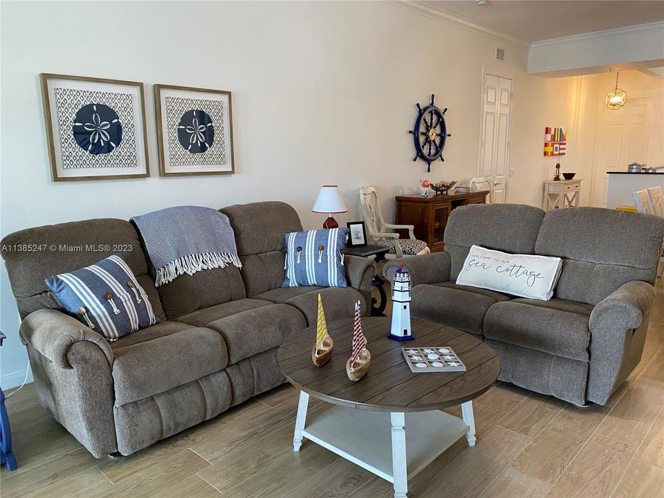 Недавно арендовано: $2,700 (2 спален, 2 ванн, 1989 Квадратных фут)