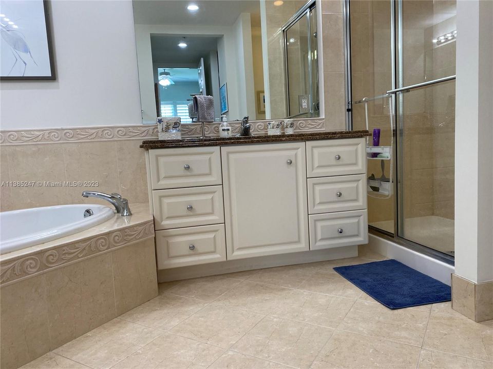 Недавно арендовано: $2,700 (2 спален, 2 ванн, 1989 Квадратных фут)