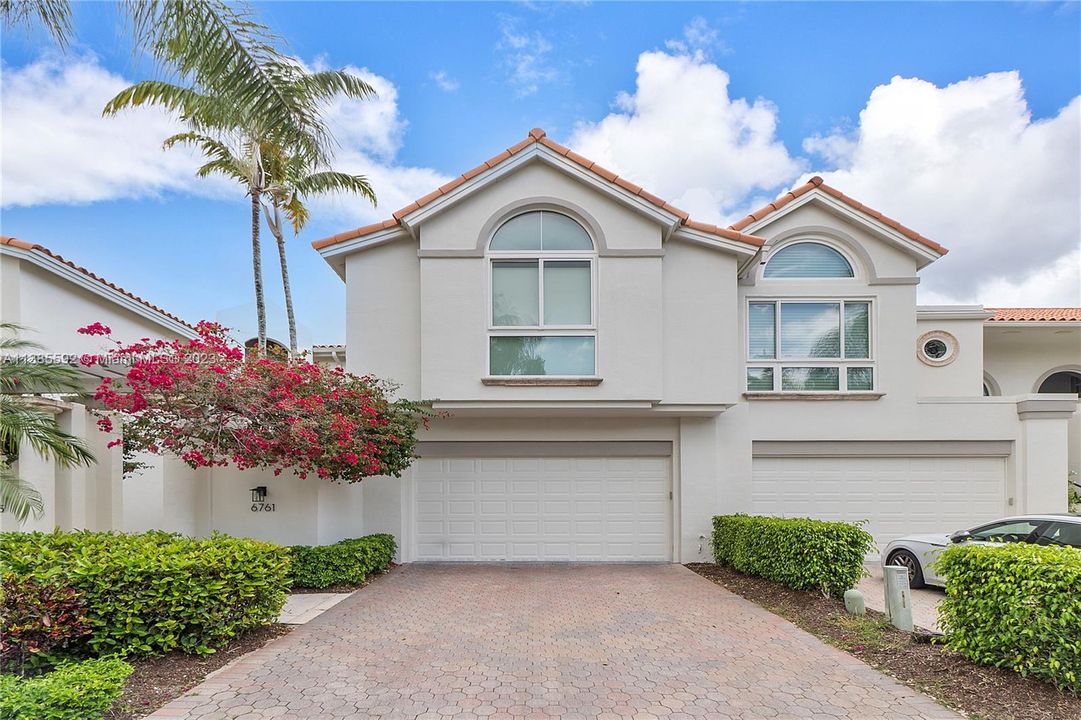 最近售出: $1,500,000 (3 贝兹, 2 浴室, 3336 平方英尺)