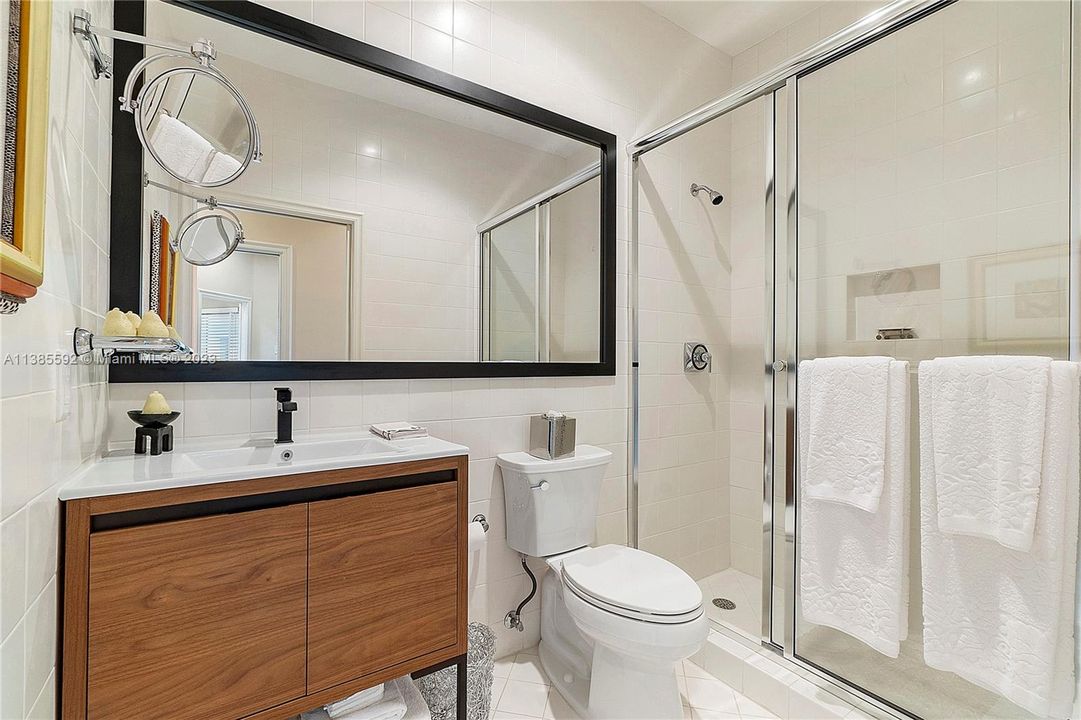 Guest Bathroom which both Guest bedrooms use