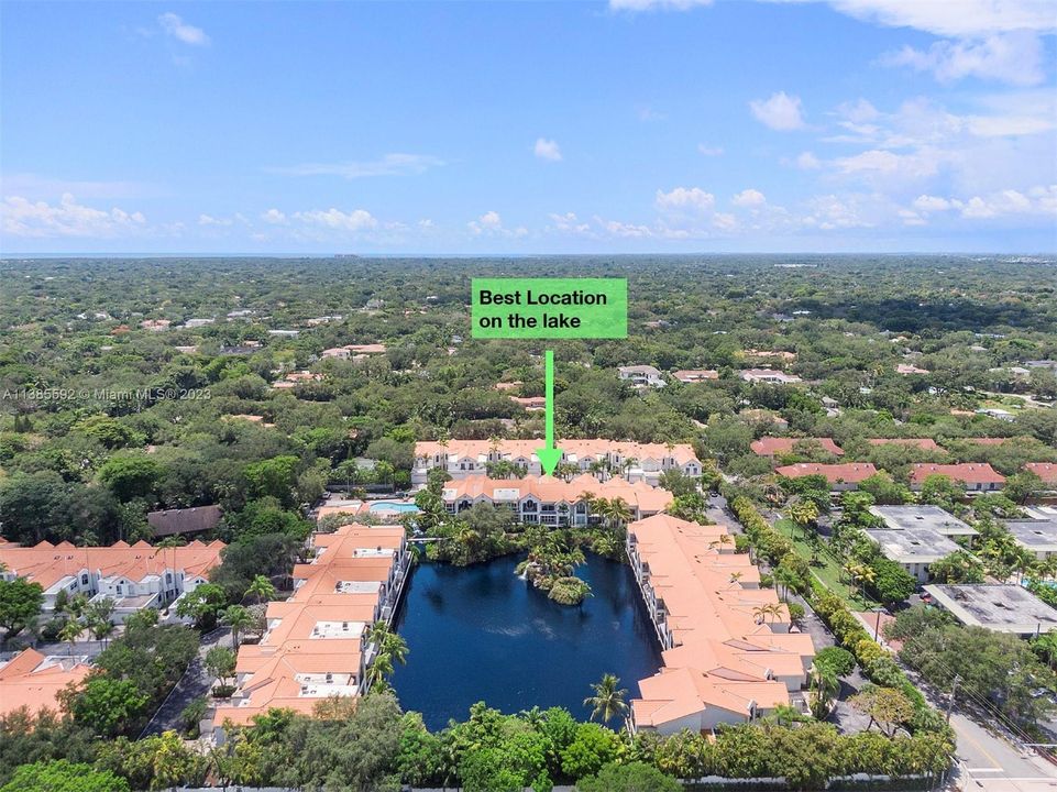 最近售出: $1,500,000 (3 贝兹, 2 浴室, 3336 平方英尺)