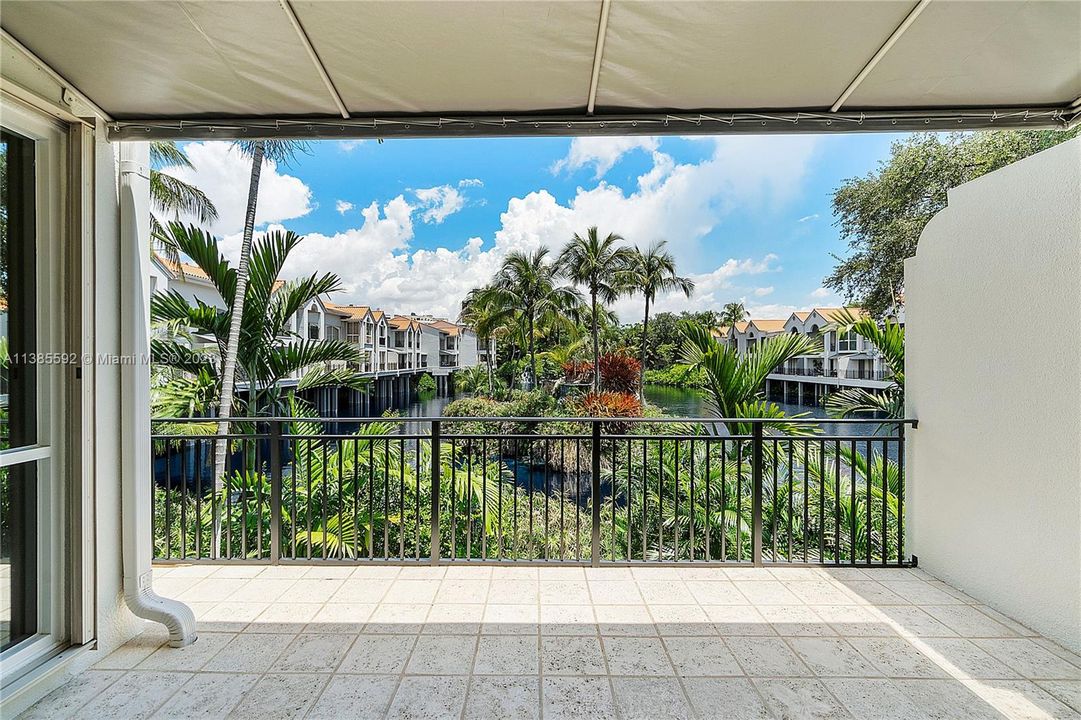 最近售出: $1,500,000 (3 贝兹, 2 浴室, 3336 平方英尺)