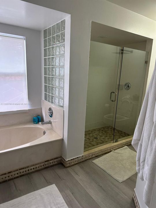 Недавно арендовано: $5,200 (5 спален, 3 ванн, 3041 Квадратных фут)