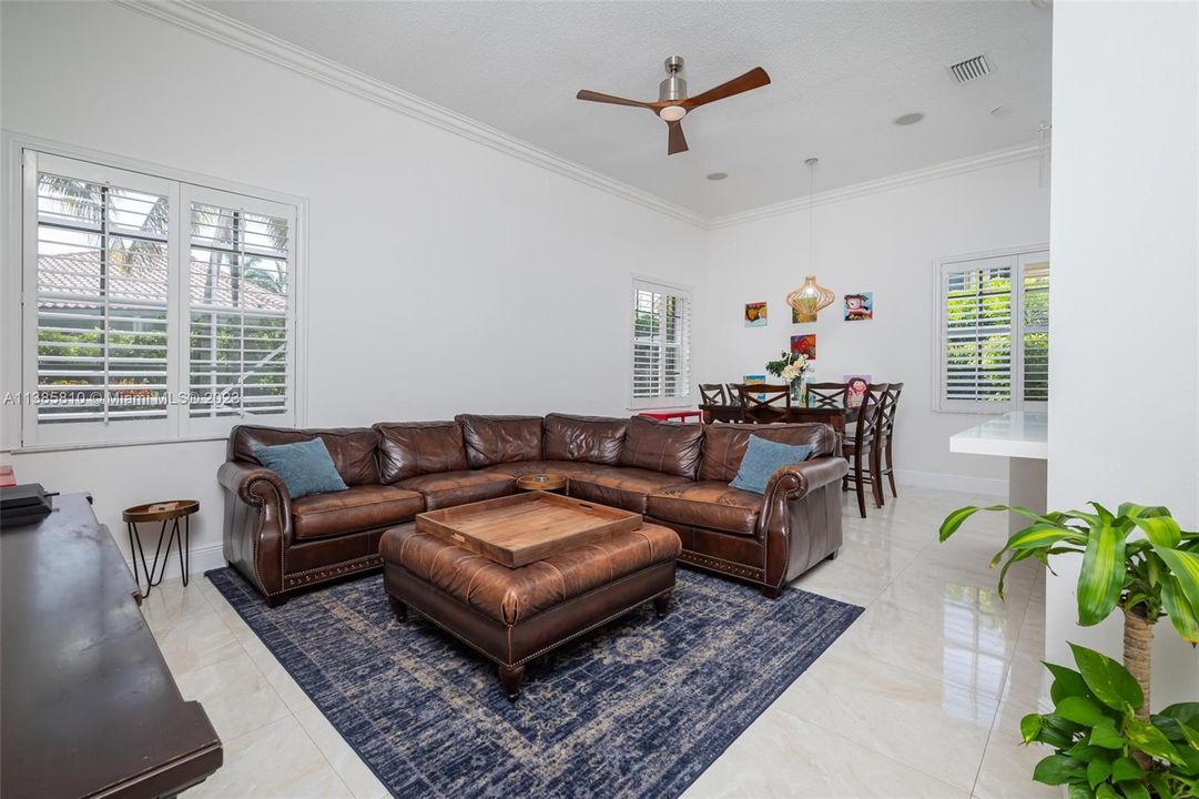 Recently Sold: $1,150,000 (4 beds, 2 baths, 2628 Square Feet)