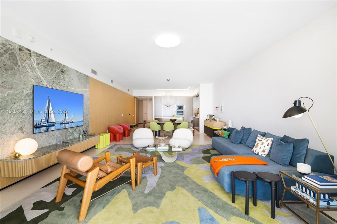 Recently Sold: $4,290,000 (3 beds, 5 baths, 2468 Square Feet)