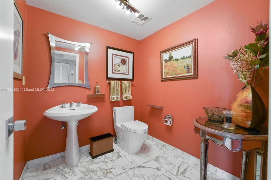 最近售出: $2,150,000 (3 贝兹, 3 浴室, 3300 平方英尺)