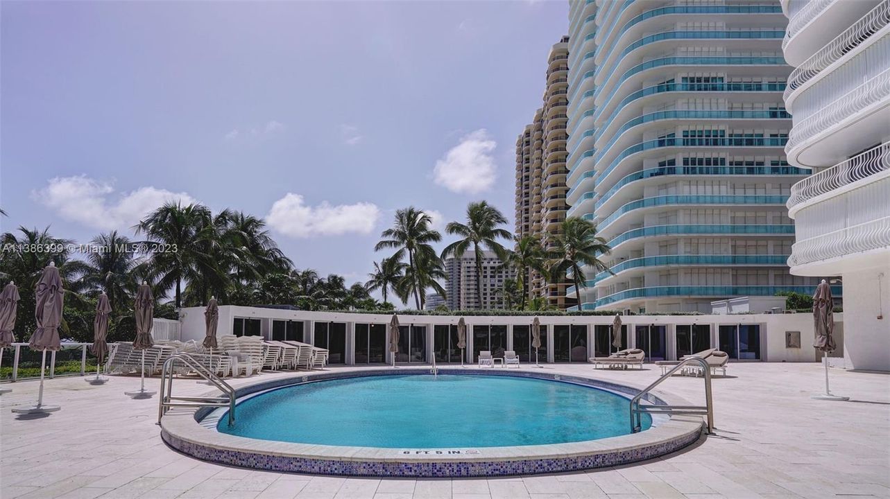 Recently Sold: $2,150,000 (3 beds, 3 baths, 3300 Square Feet)