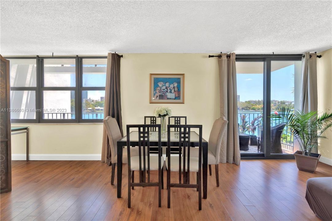 Dining Area adjacent to your Balcony for Beautiful Views while you Dine.