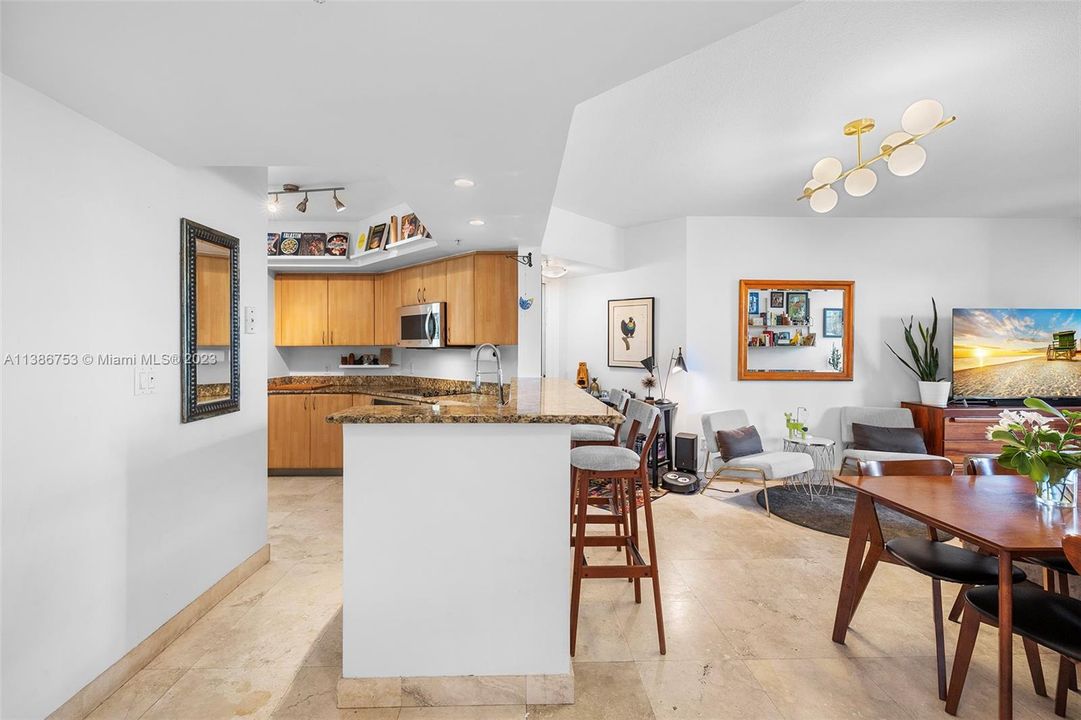 Recently Sold: $1,179,000 (2 beds, 2 baths, 1300 Square Feet)