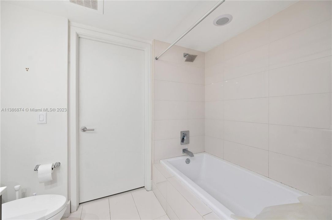 Recientemente alquilado: $3,500 (2 camas, 1 baños, 877 Pies cuadrados)