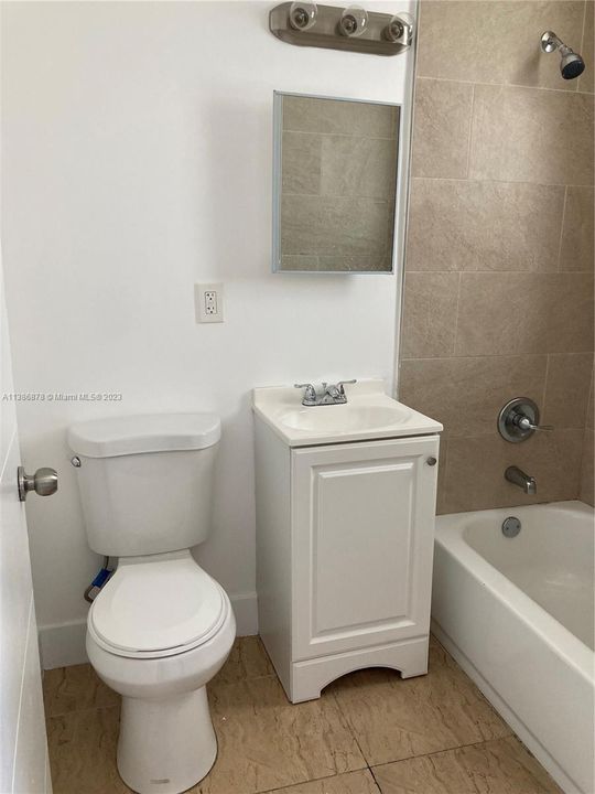 Recently Rented: $1,340 (0 beds, 1 baths, 290 Square Feet)