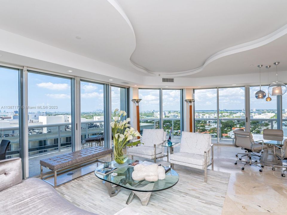 Recently Sold: $3,895,000 (3 beds, 3 baths, 2150 Square Feet)