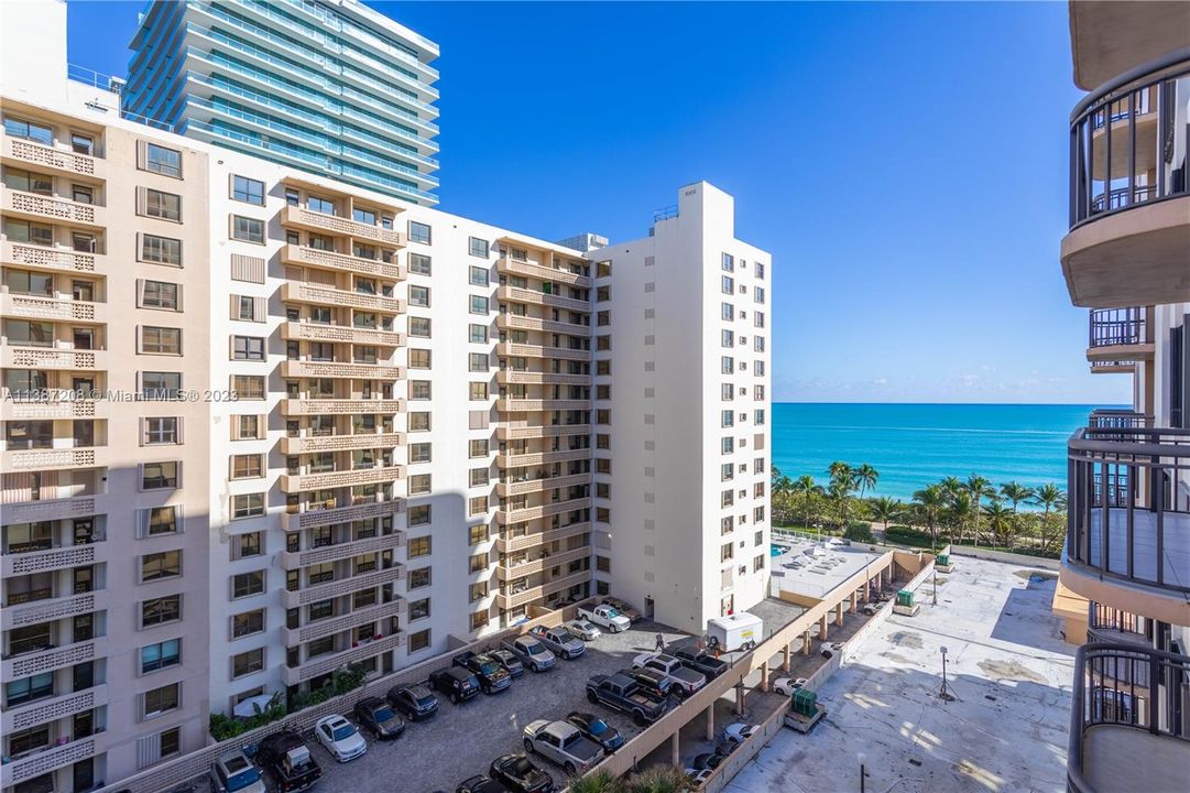 最近售出: $1,150,000 (2 贝兹, 2 浴室, 2018 平方英尺)