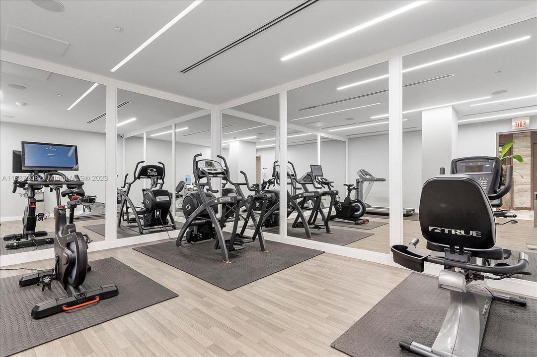 最近售出: $1,150,000 (2 贝兹, 2 浴室, 2018 平方英尺)