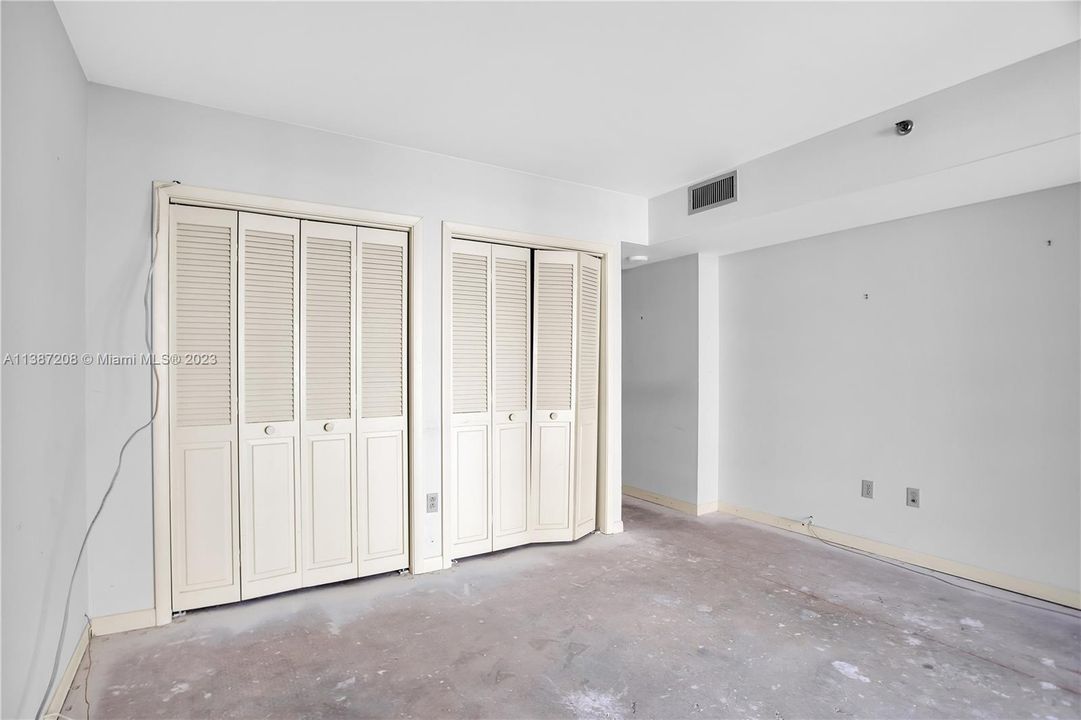 最近售出: $1,150,000 (2 贝兹, 2 浴室, 2018 平方英尺)