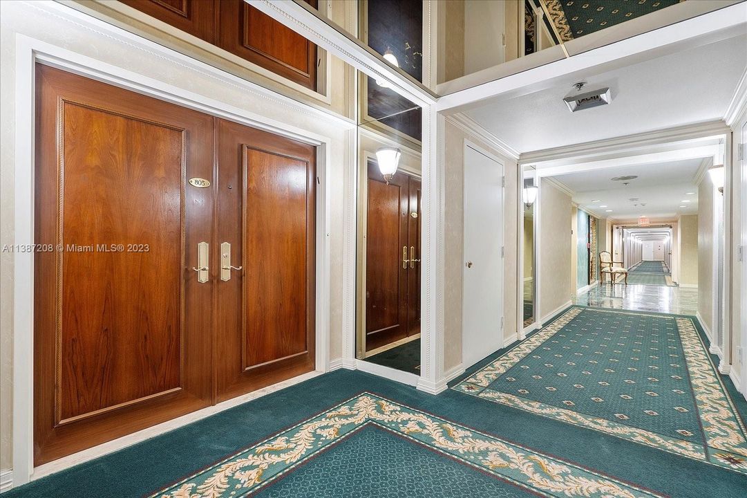 最近售出: $1,150,000 (2 贝兹, 2 浴室, 2018 平方英尺)