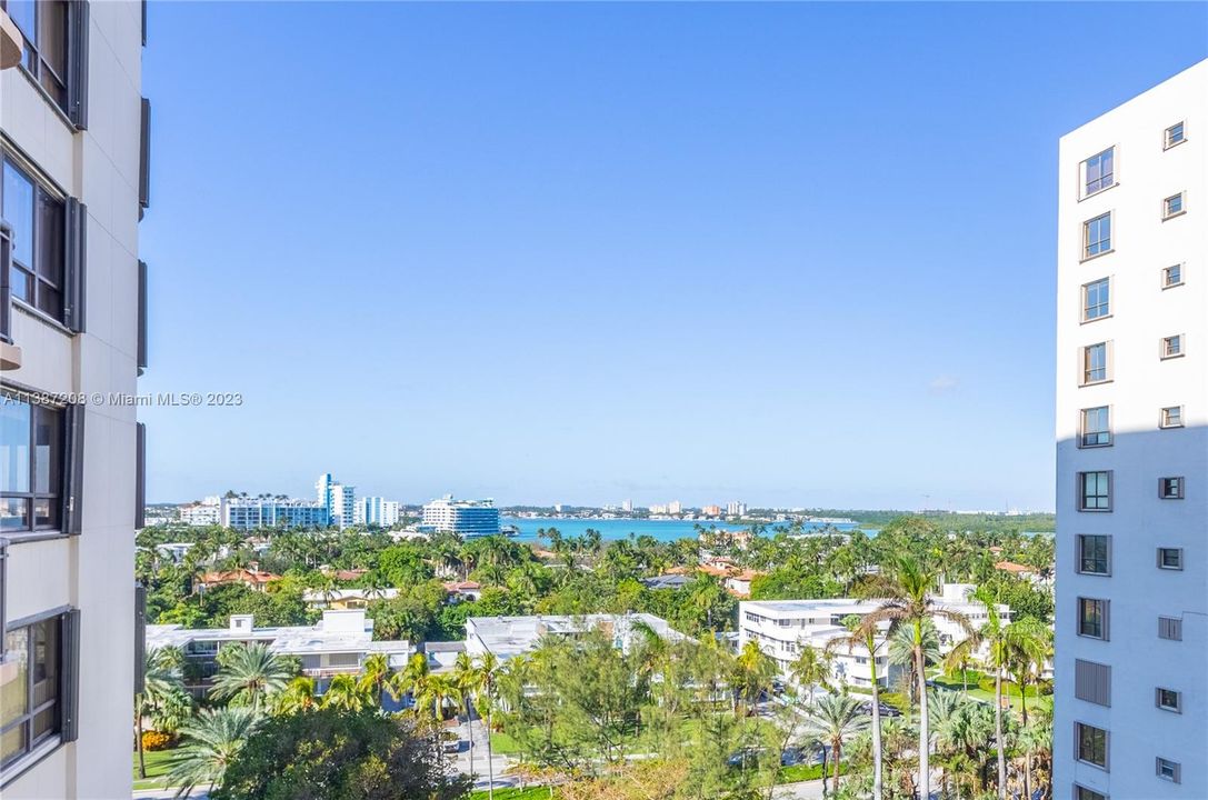 最近售出: $1,150,000 (2 贝兹, 2 浴室, 2018 平方英尺)