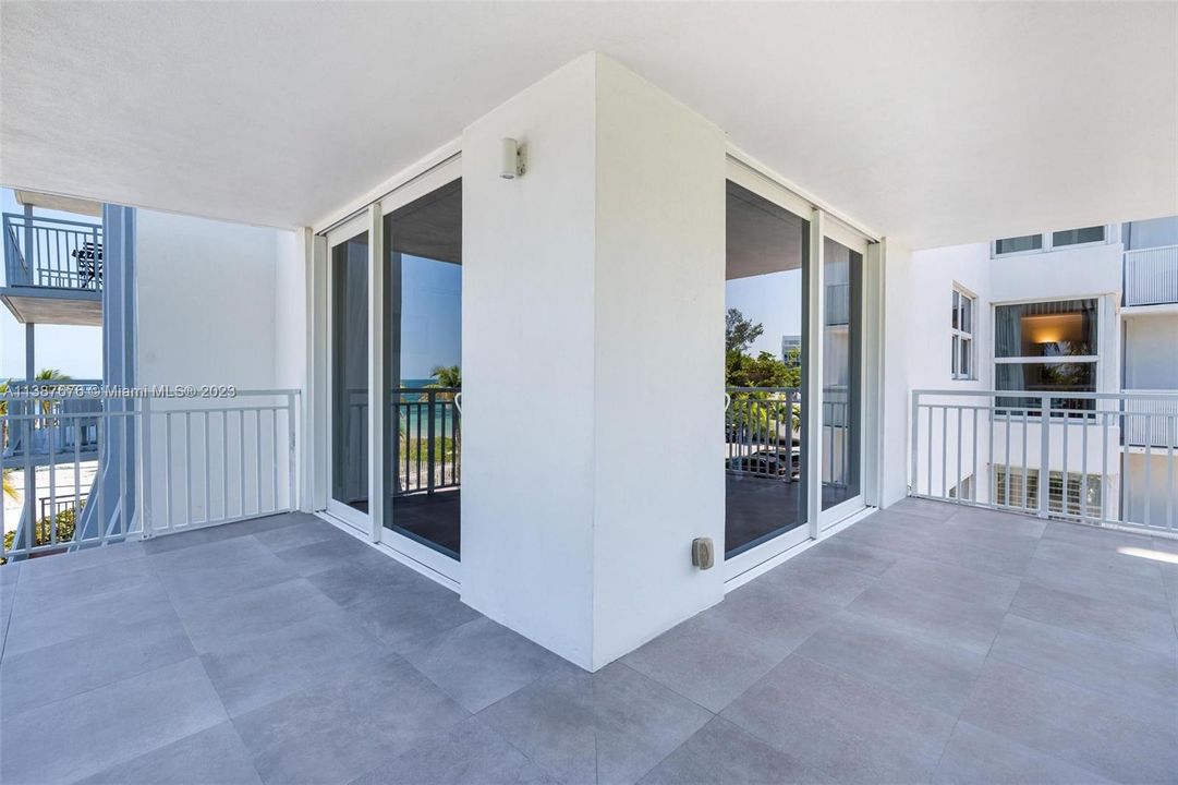Recently Sold: $3,390,000 (3 beds, 3 baths, 1772 Square Feet)