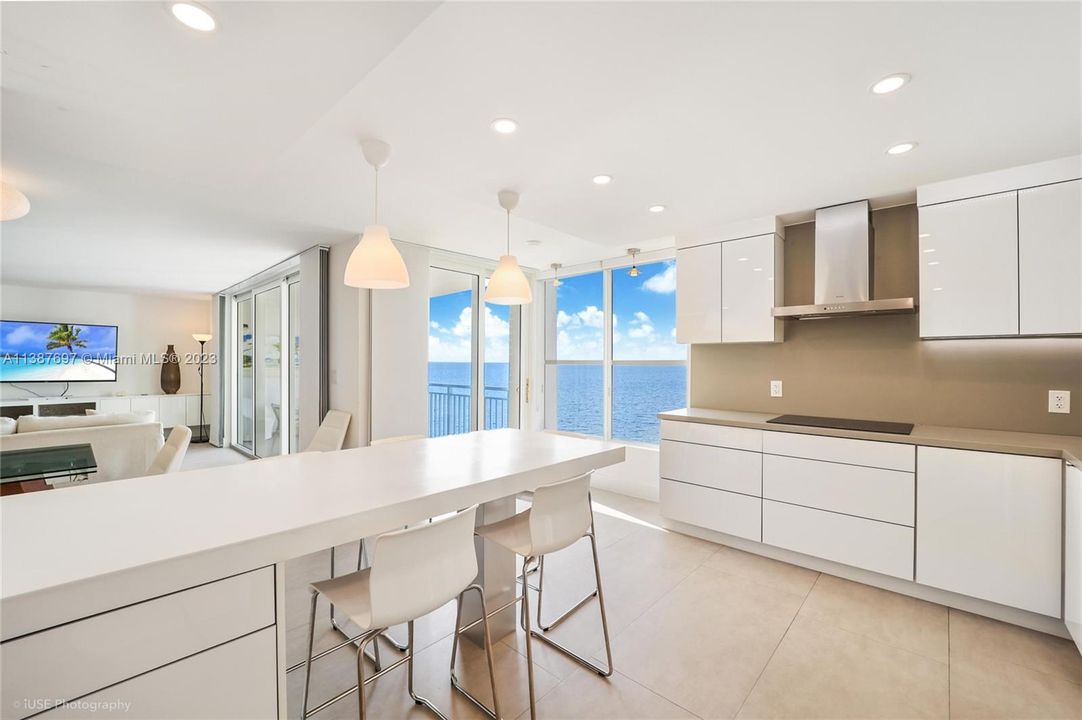 Recientemente alquilado: $8,750 (2 camas, 2 baños, 1496 Pies cuadrados)