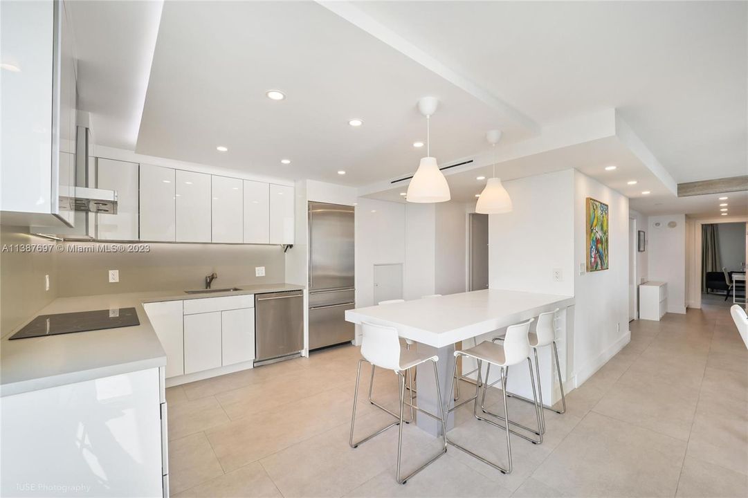 Recientemente alquilado: $8,750 (2 camas, 2 baños, 1496 Pies cuadrados)