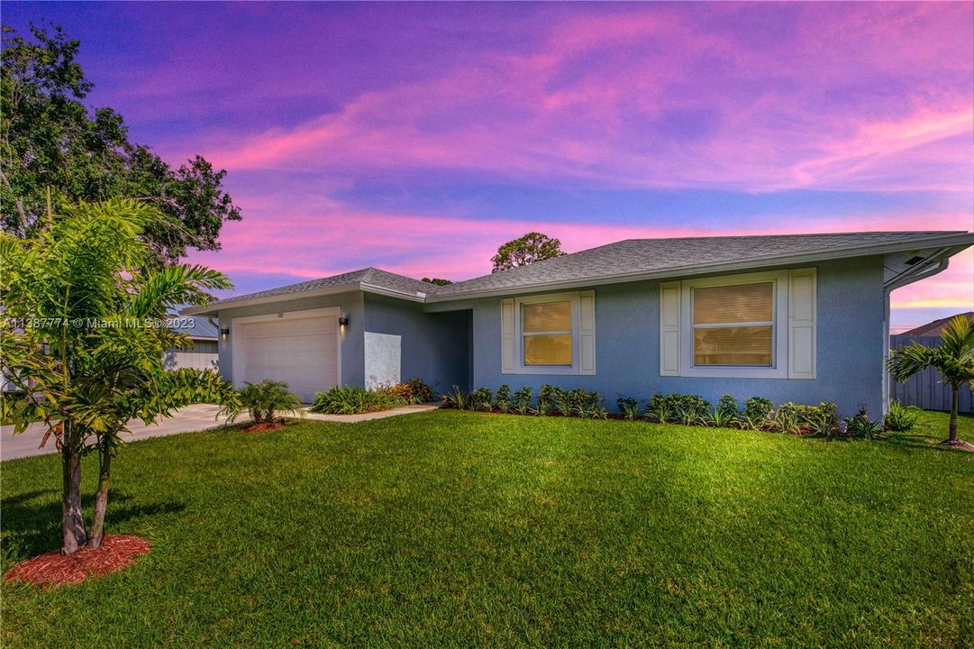 Vendido Recientemente: $469,900 (3 camas, 2 baños, 2125 Pies cuadrados)