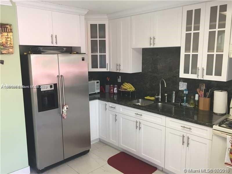 Recently Rented: $31,200 (3 beds, 2 baths, 1295 Square Feet)