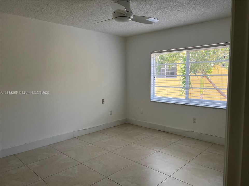 Недавно арендовано: $1,600 (1 спален, 1 ванн, 650 Квадратных фут)