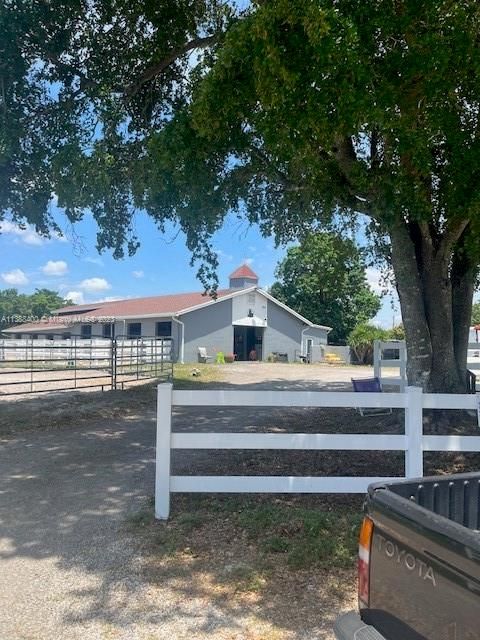 Front view side angle