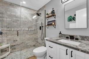 Master kitchen with built in appliances