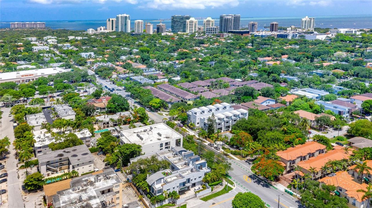 最近售出: $17,500,000 (0 贝兹, 0 浴室, 0 平方英尺)