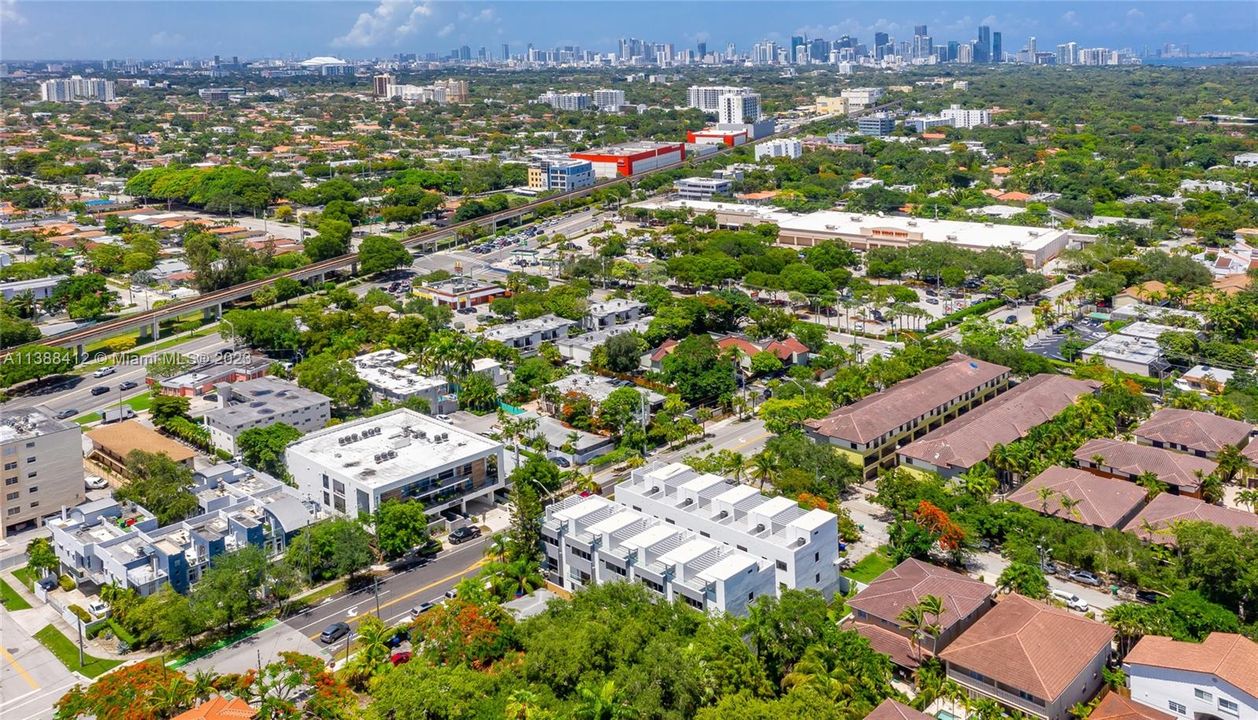 最近售出: $17,500,000 (0 贝兹, 0 浴室, 0 平方英尺)