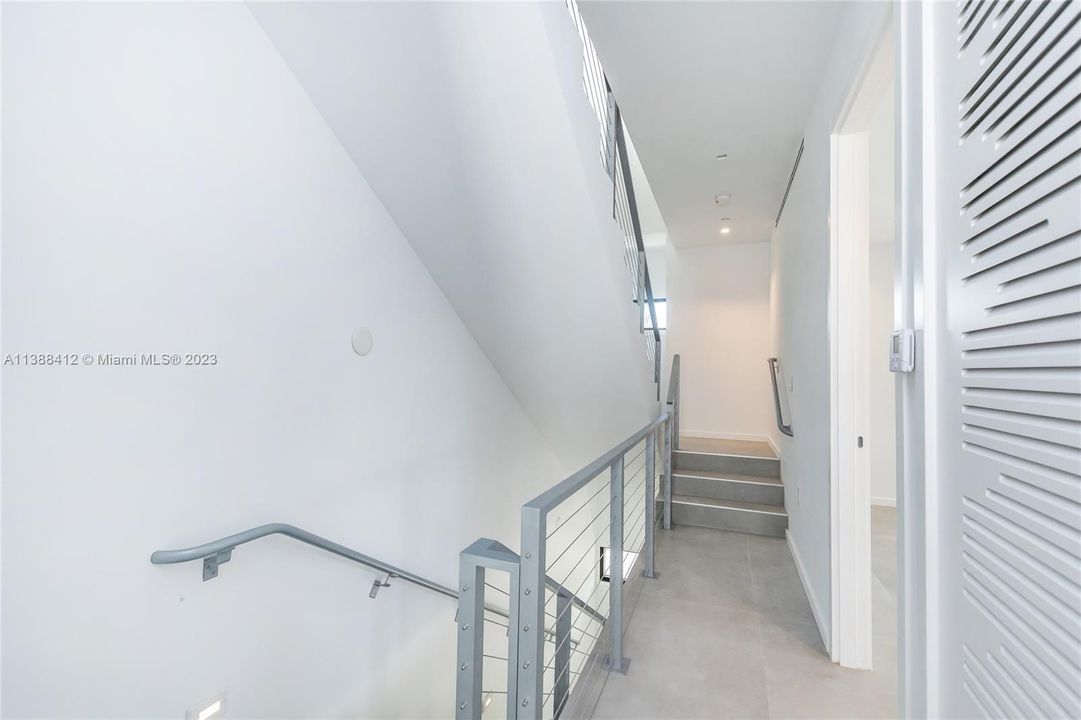 最近售出: $17,500,000 (0 贝兹, 0 浴室, 0 平方英尺)