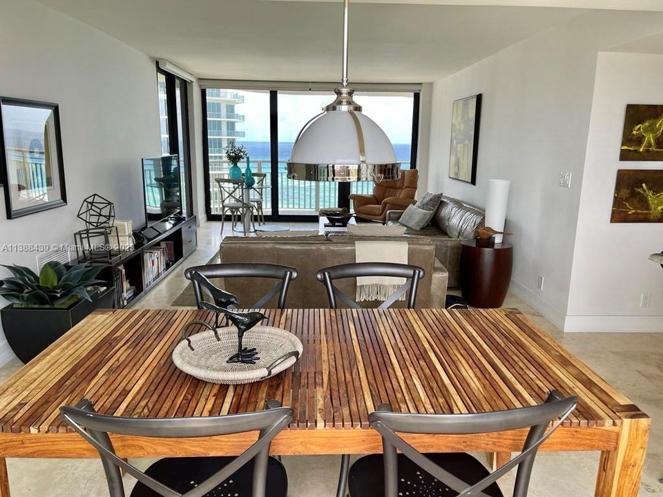 Recientemente alquilado: $8,500 (2 camas, 2 baños, 1488 Pies cuadrados)