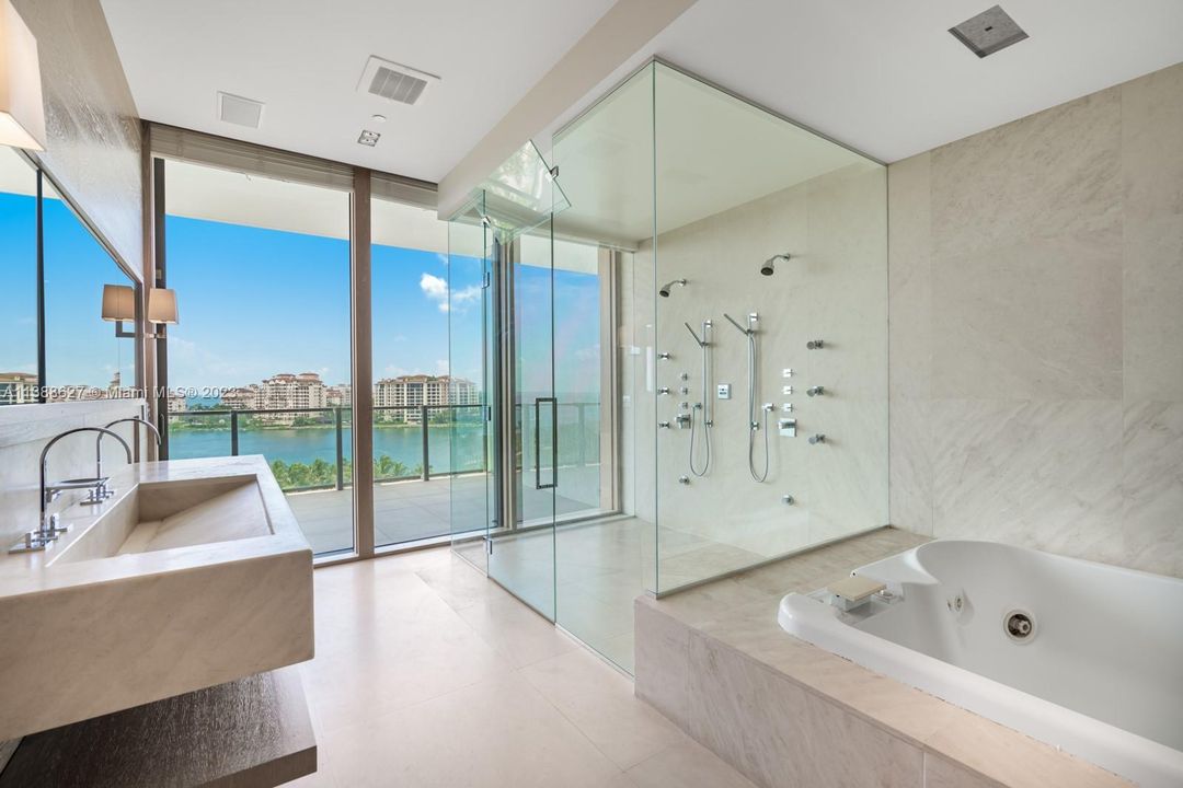 Recently Rented: $57,500 (4 beds, 3 baths, 4154 Square Feet)