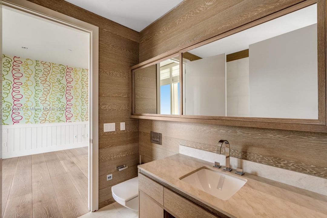 Недавно арендовано: $57,500 (4 спален, 3 ванн, 4154 Квадратных фут)