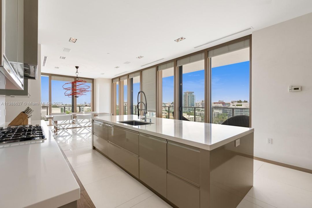 Recently Rented: $57,500 (4 beds, 3 baths, 4154 Square Feet)