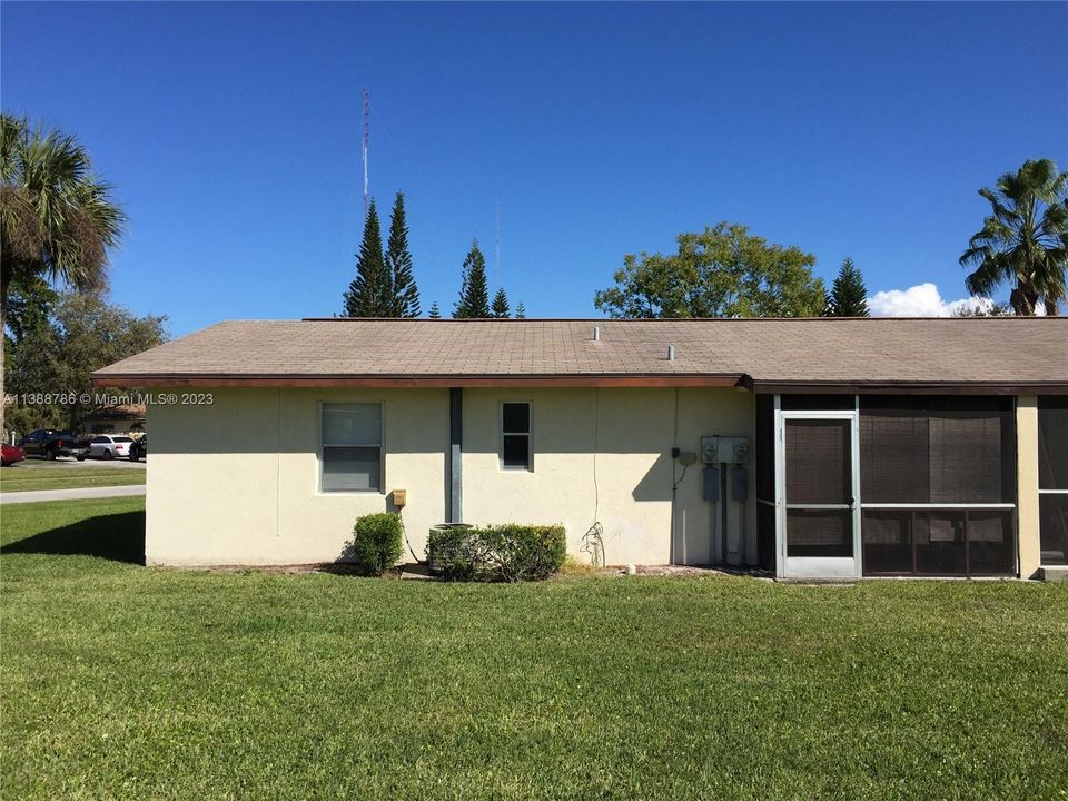 最近售出: $285,000 (2 贝兹, 2 浴室, 1038 平方英尺)