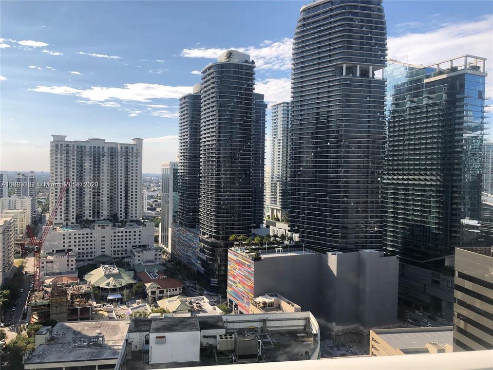 Recently Sold: $515,000 (1 beds, 1 baths, 702 Square Feet)