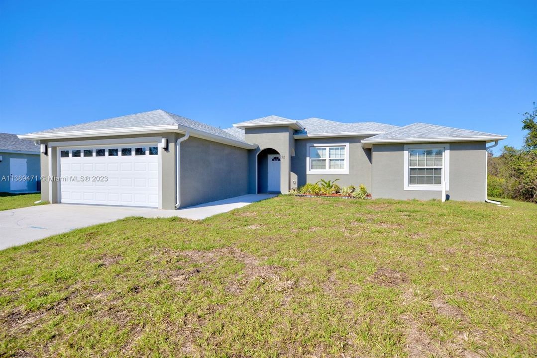 Recently Sold: $320,000 (3 beds, 2 baths, 1521 Square Feet)