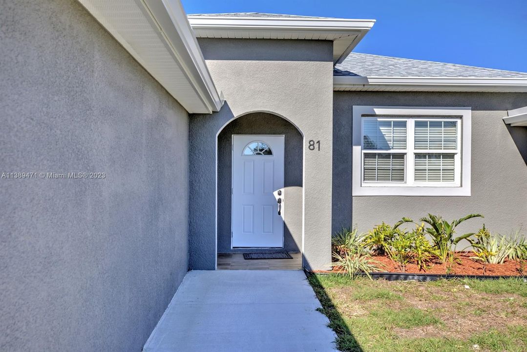 Recently Sold: $320,000 (3 beds, 2 baths, 1521 Square Feet)