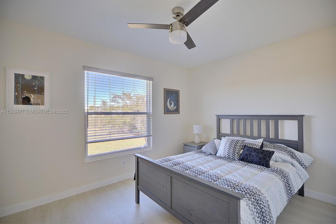 Recently Sold: $320,000 (3 beds, 2 baths, 1521 Square Feet)