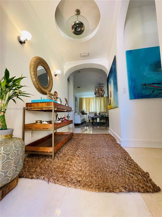 最近售出: $695,000 (3 贝兹, 2 浴室, 1780 平方英尺)