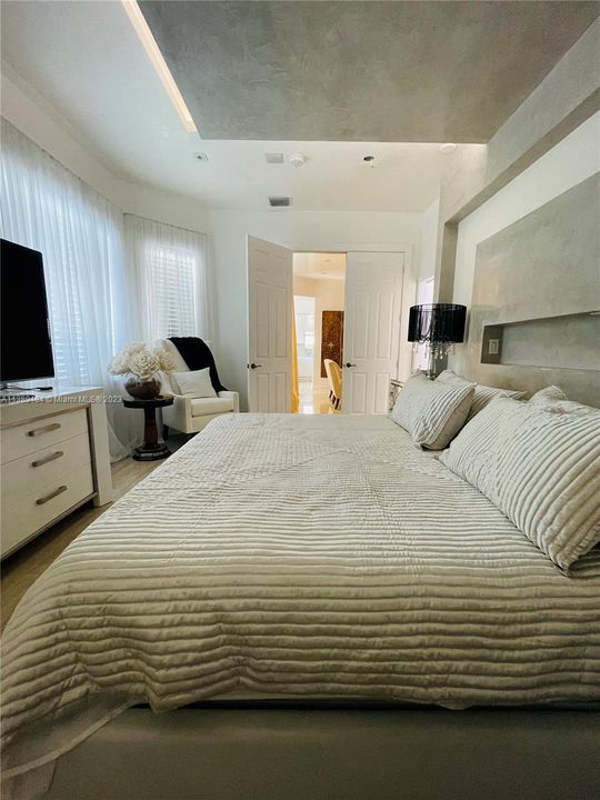 最近售出: $695,000 (3 贝兹, 2 浴室, 1780 平方英尺)