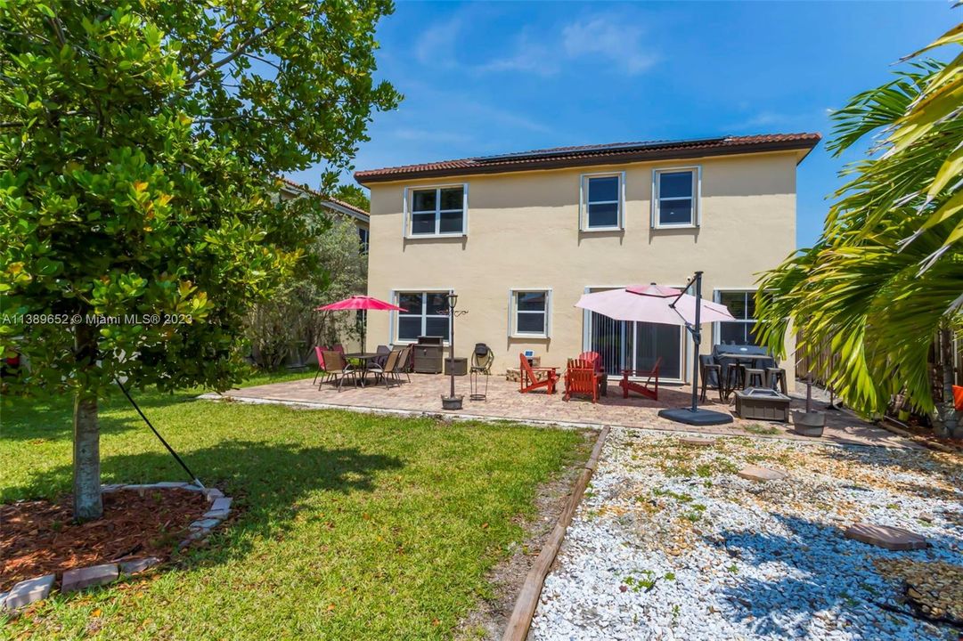 Recently Sold: $560,000 (4 beds, 2 baths, 2420 Square Feet)