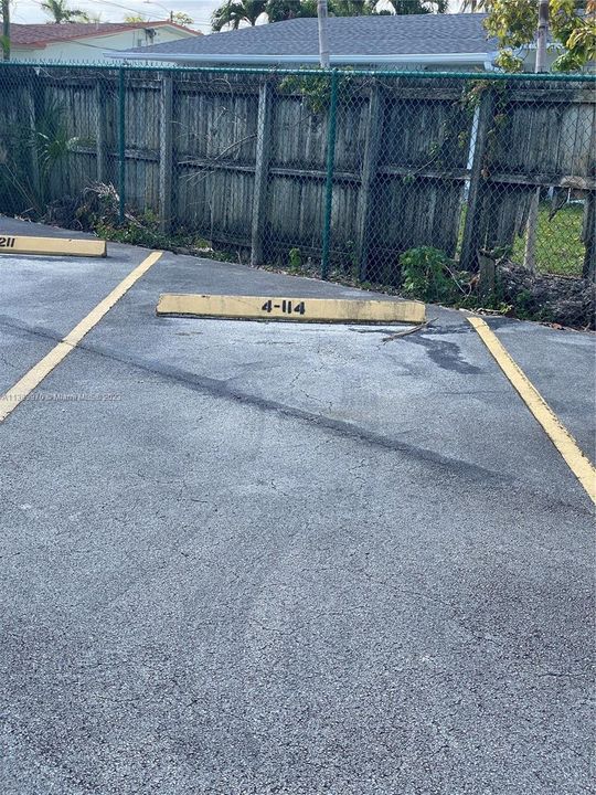 parking space 4-114