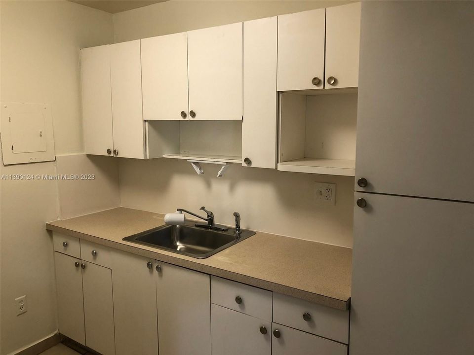 Recently Rented: $2,100 (2 beds, 2 baths, 920 Square Feet)